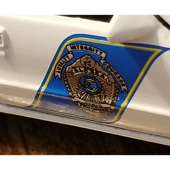 Alaska State Police Road Champs die cast police car 1:43 scale - Picture 3 of 10